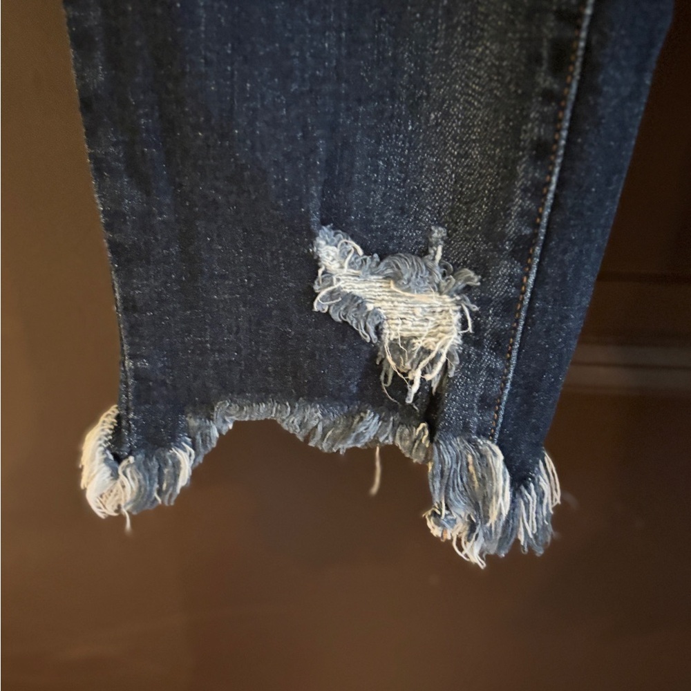 Judy Blue  shark bite jeans - Picture 2 of 6
